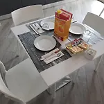 La Lira Bed & Breakfast 4*